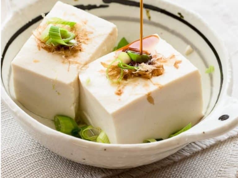 How to prepare Japanese Hot Tofu (Yudofu)
