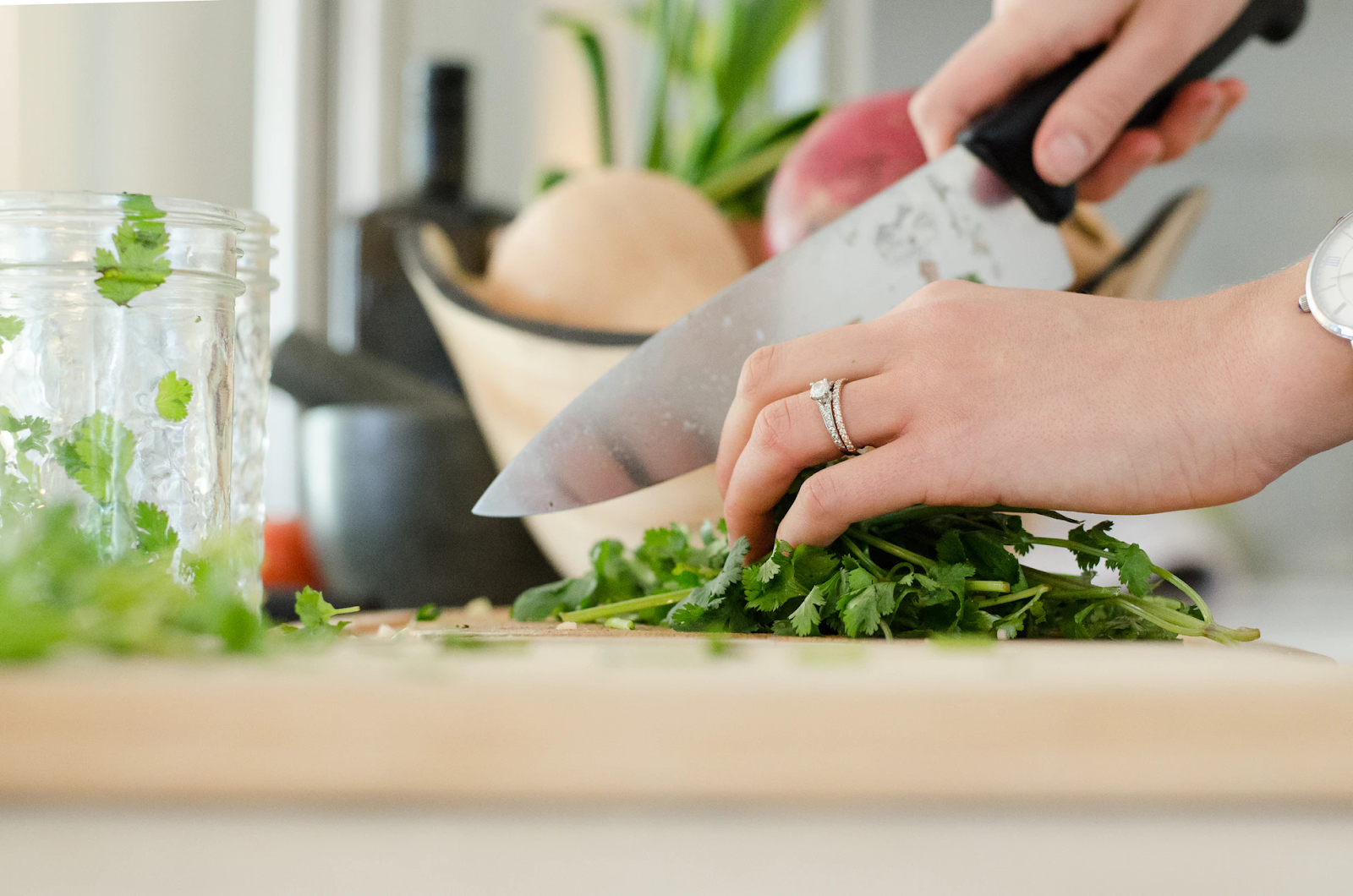 How to Use a Bamboo Steamer