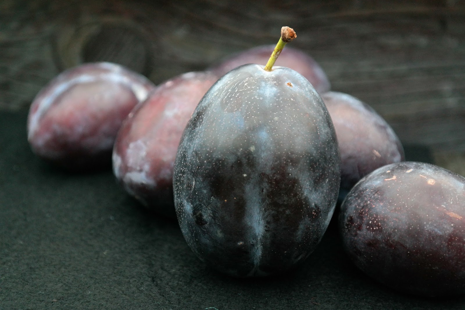 types of plums