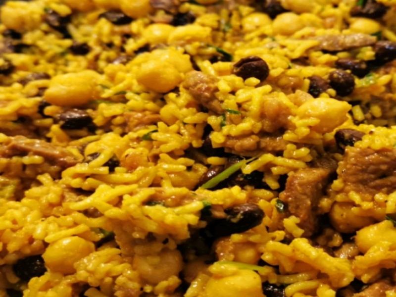 Middle Eastern Rice With Black Beans and Chickpeas