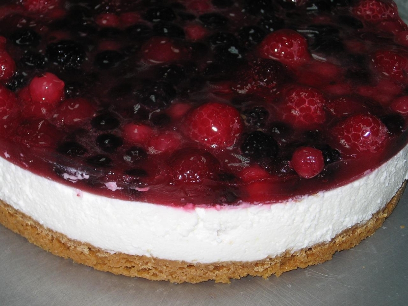 Which is better baked or no bake cheesecake